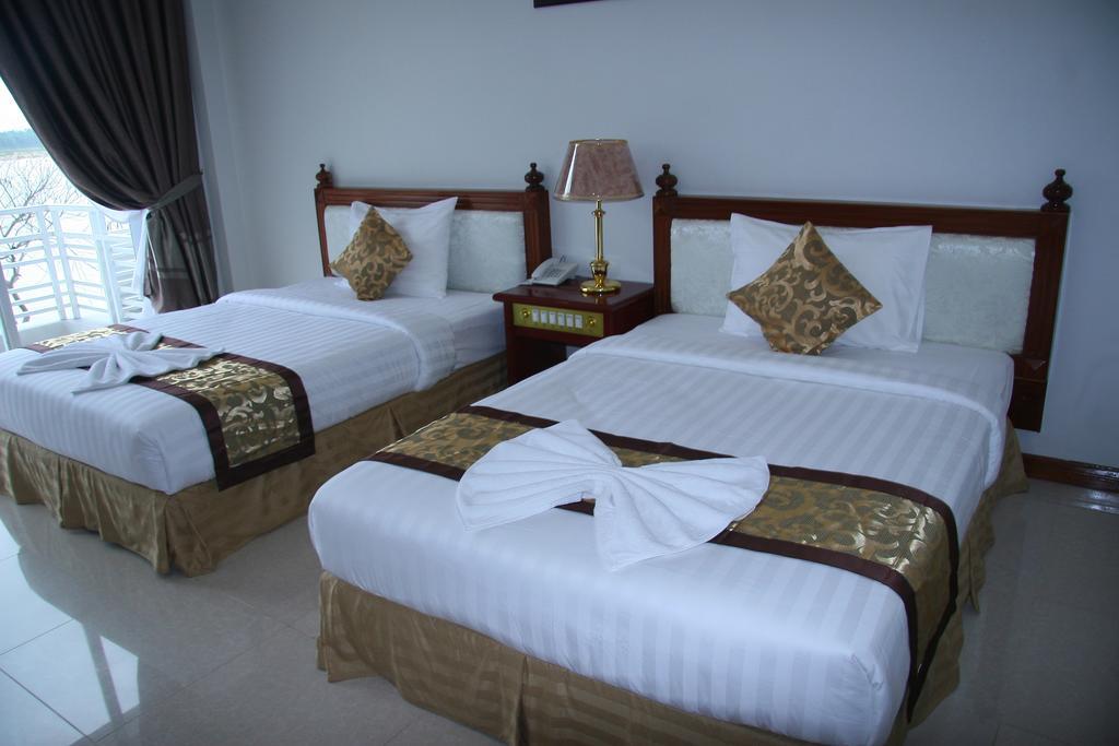 Mekong Dolphin Hotel Кратьє Номер фото